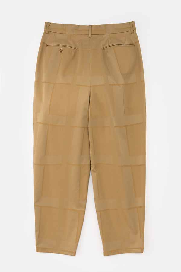 2 Tuck Tapered Pants