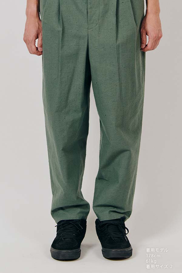 2 Tuck Tapered Pants