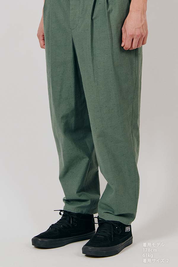 2 Tuck Tapered Pants