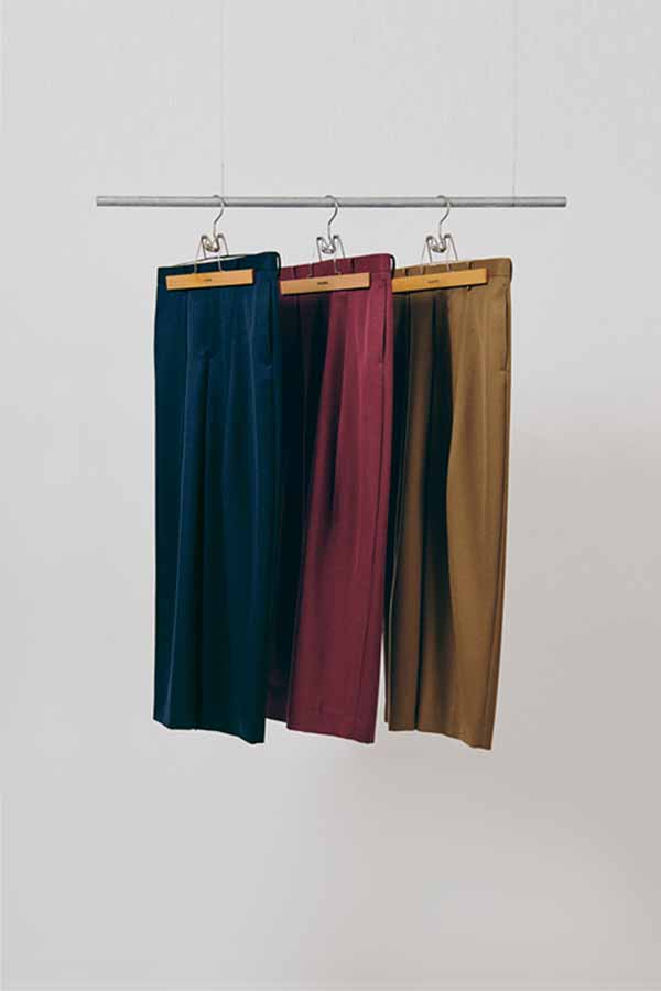 1 Intuck Pants
