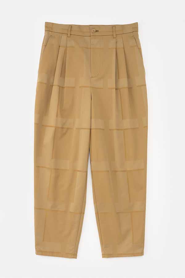2 Tuck Tapered Pants