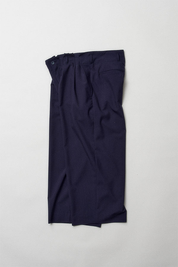 Wide tuck pants