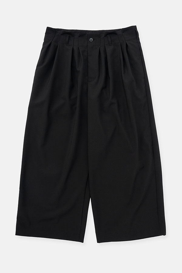 Wide tuck pants