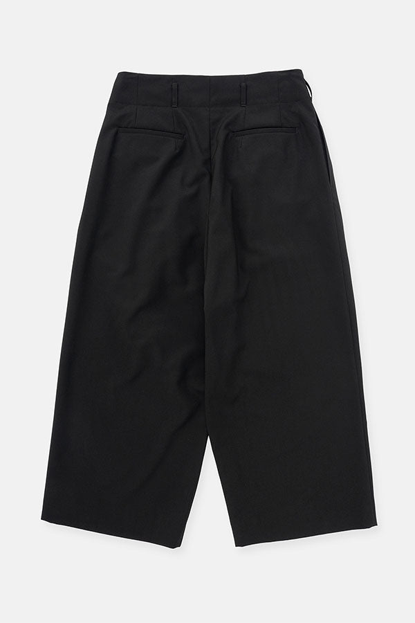 Wide tuck pants