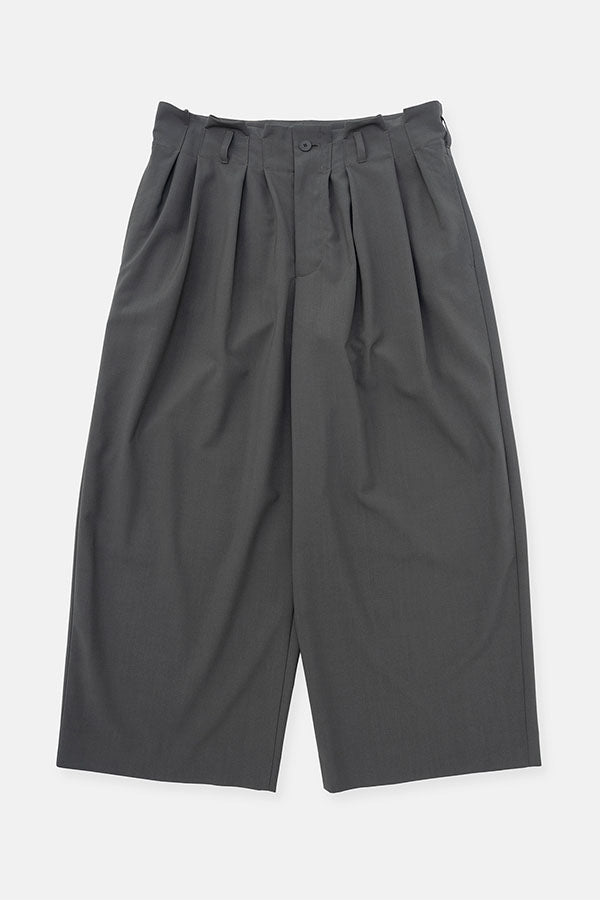 Wide tuck pants