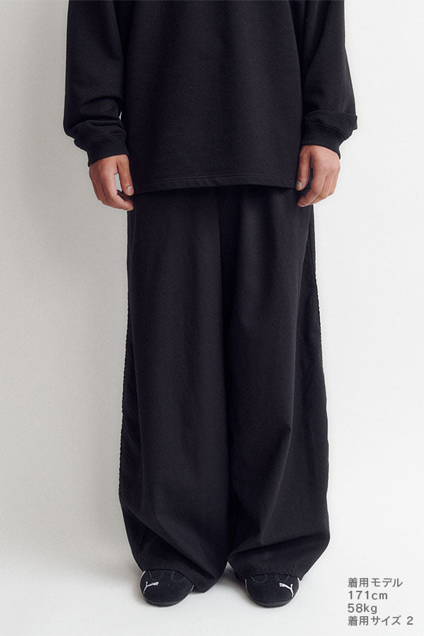 Puckering wide pants