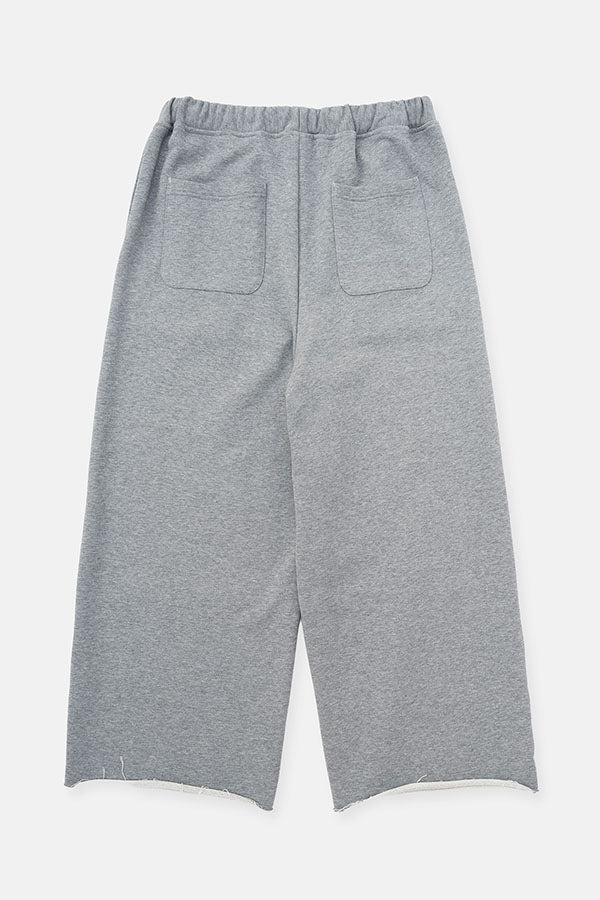 Wide sweatpants