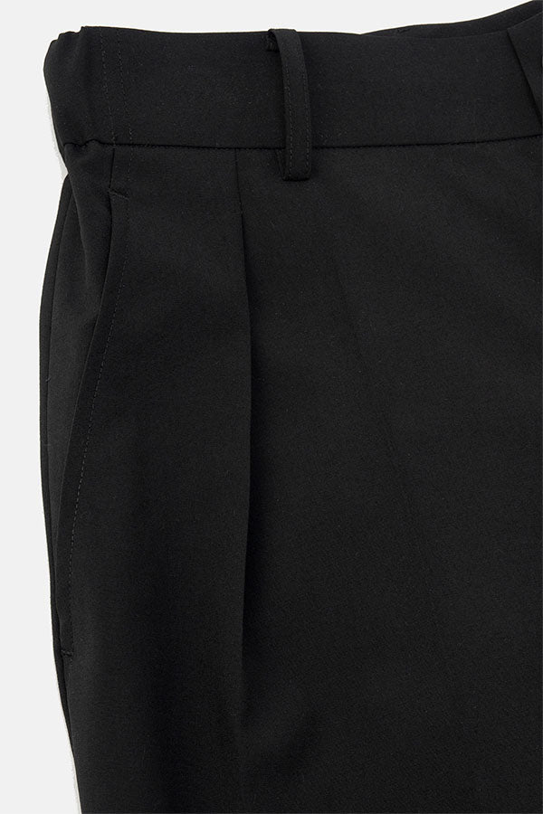 In tuck pants