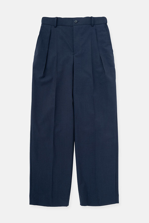 In tuck pants