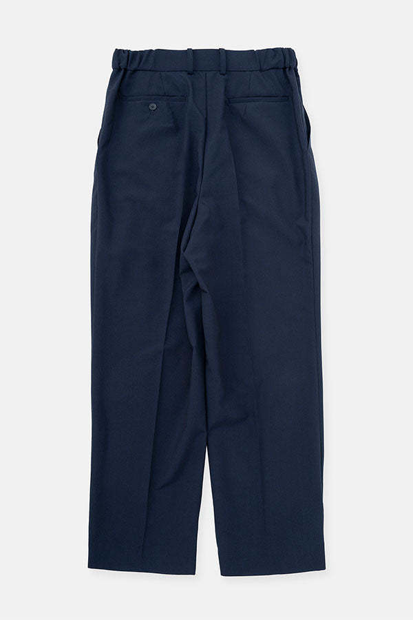 In tuck pants
