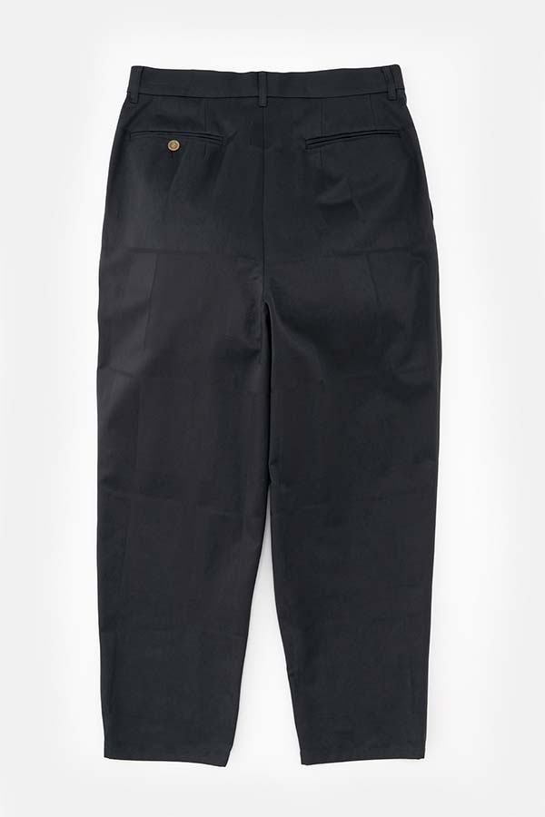 2 Tuck Tapered Pants