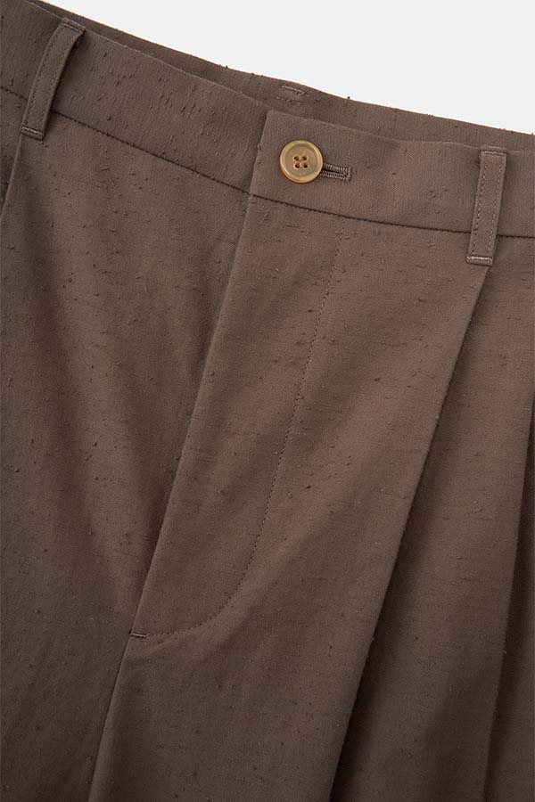 2 Tuck Tapered Pants