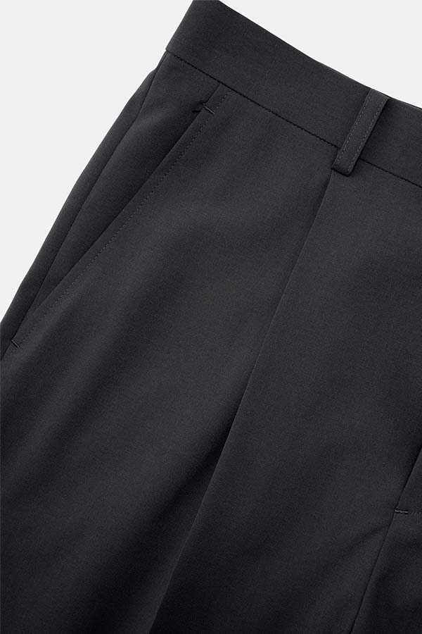 1 Tuck Shorts