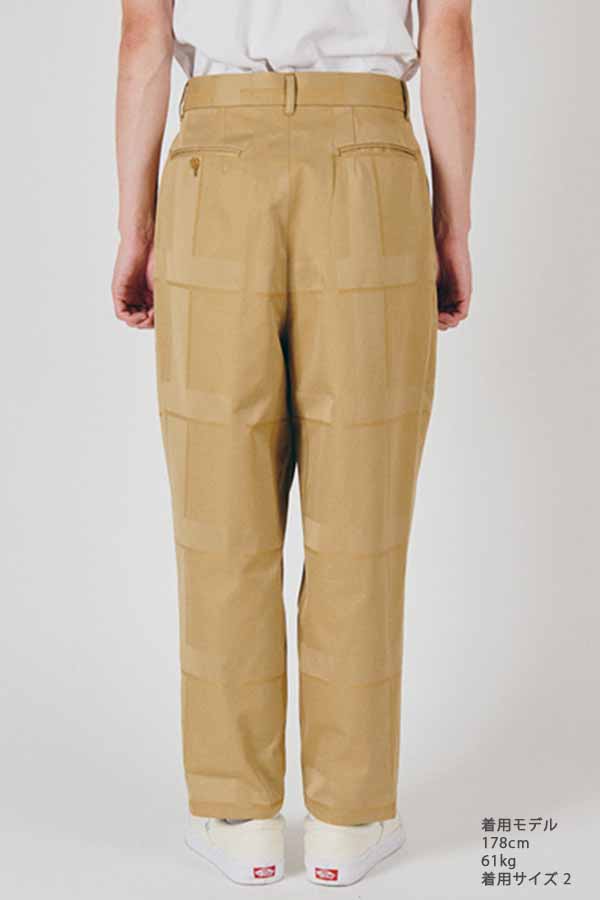 2 Tuck Tapered Pants