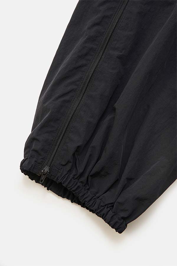 Side zip Nylon Pants