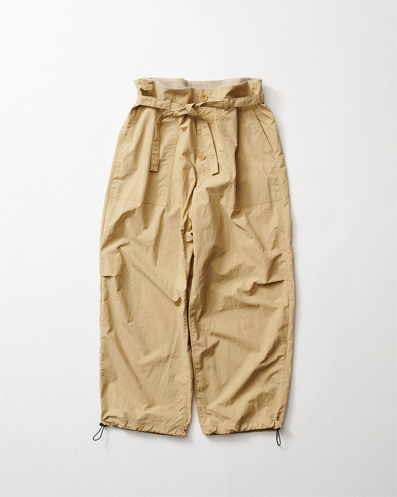 High-waisted pants