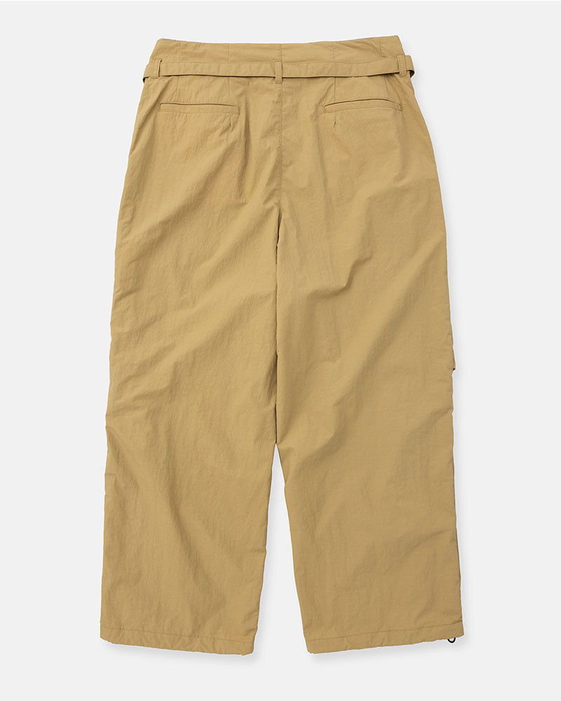 High-waisted pants