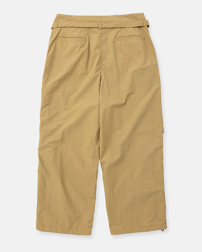 High-waisted pants