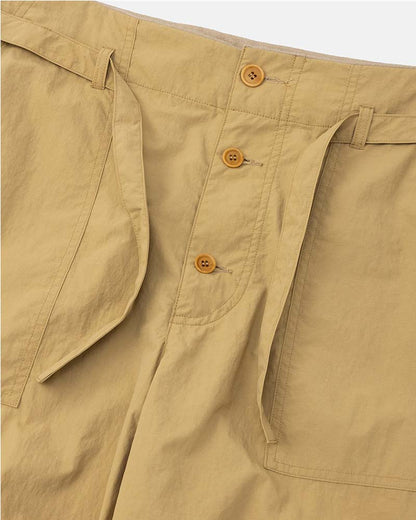 High-waisted pants