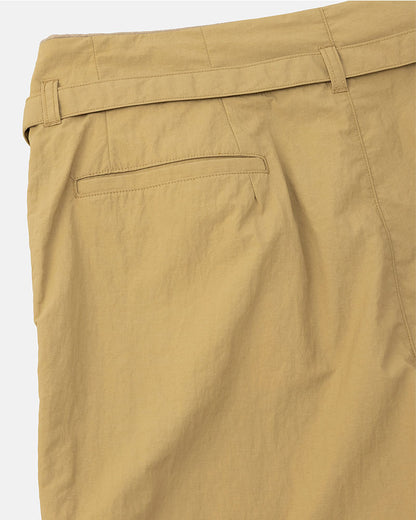 High-waisted pants