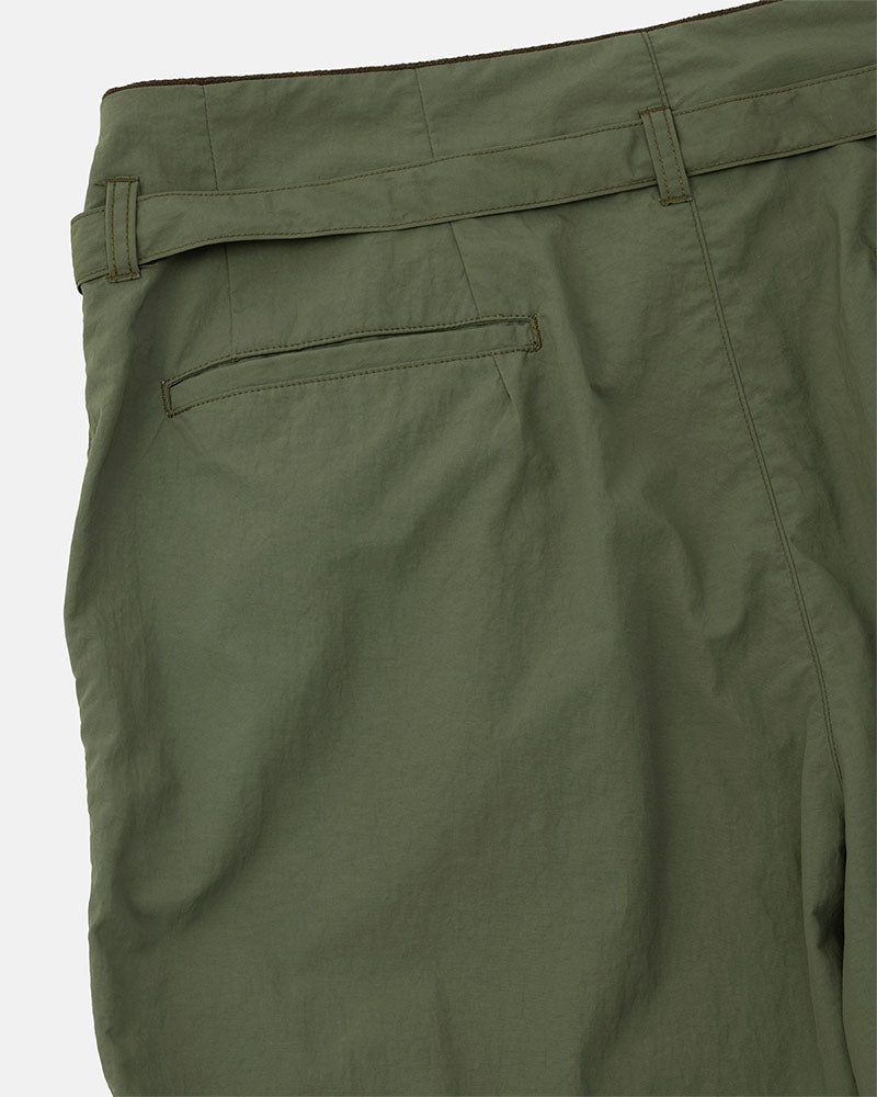 High-waisted pants