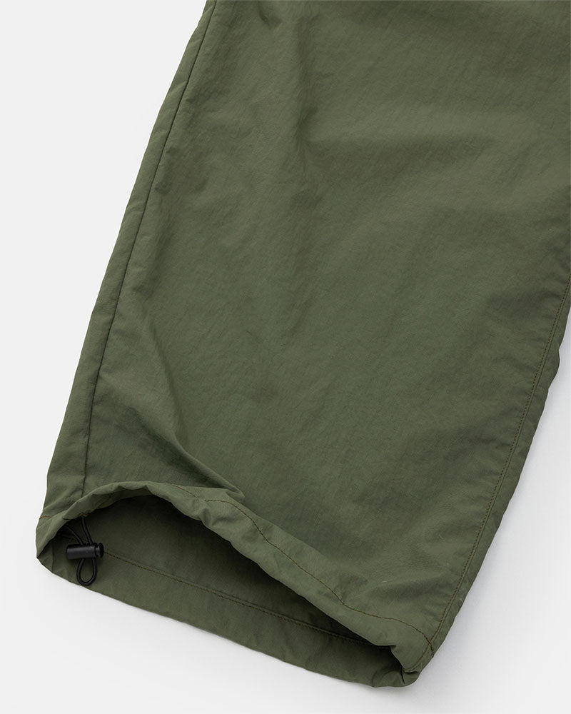 High-waisted pants