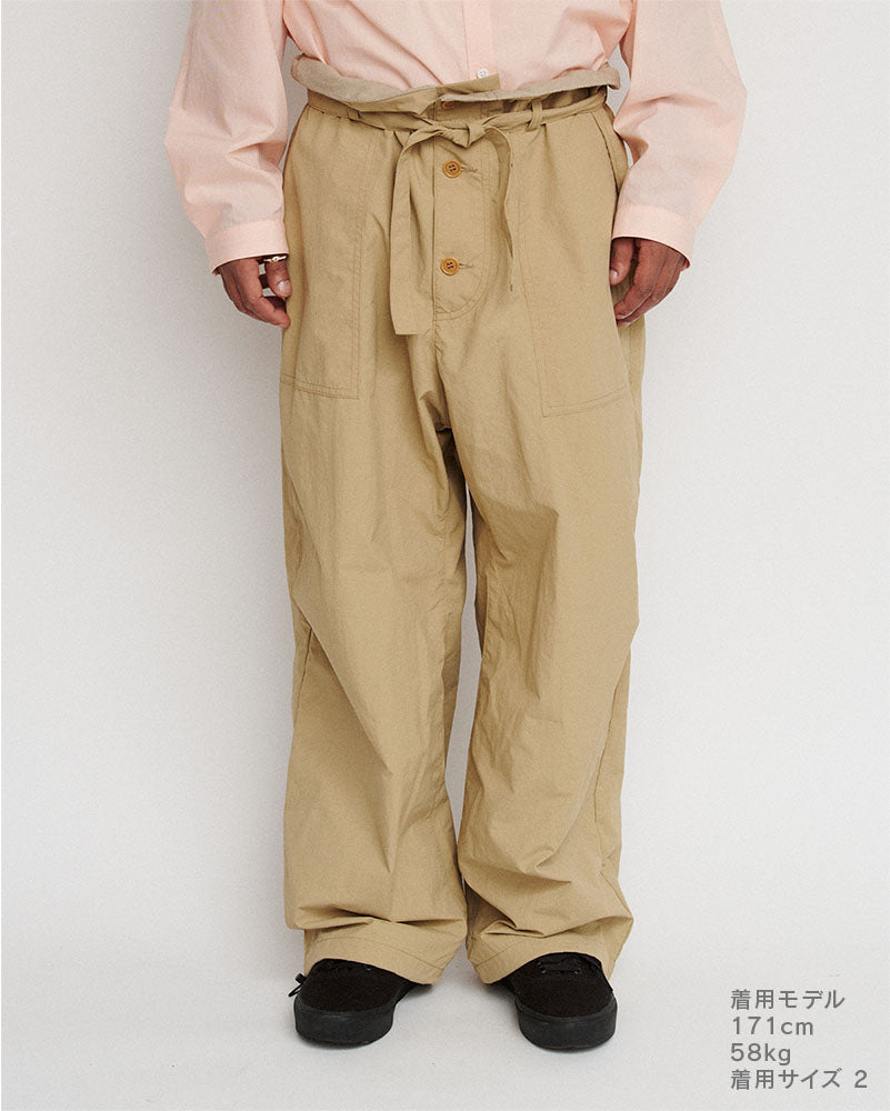 High-waisted pants