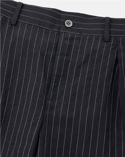 In tuck pants garment wash