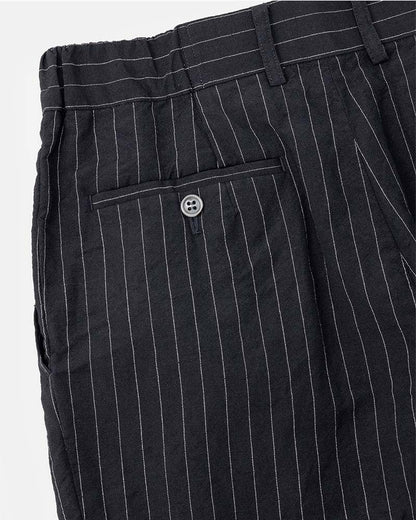 In tuck pants garment wash