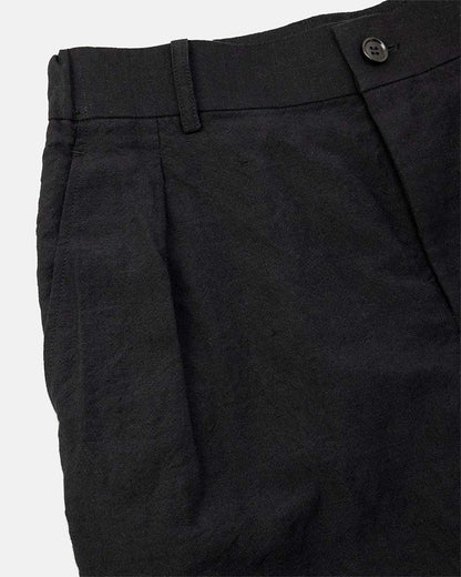 In tuck pants garment wash