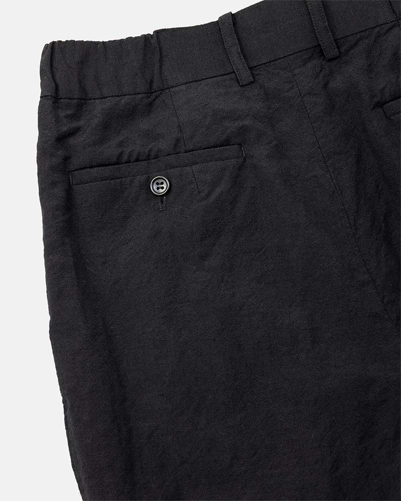 In tuck pants garment wash