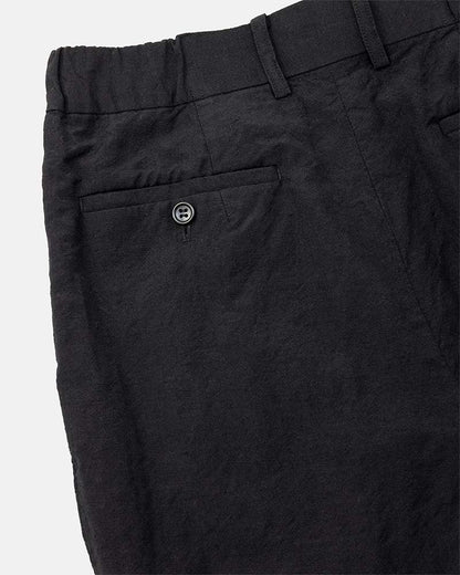 In tuck pants garment wash