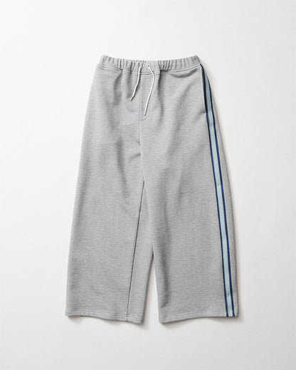 Wide sweatpants