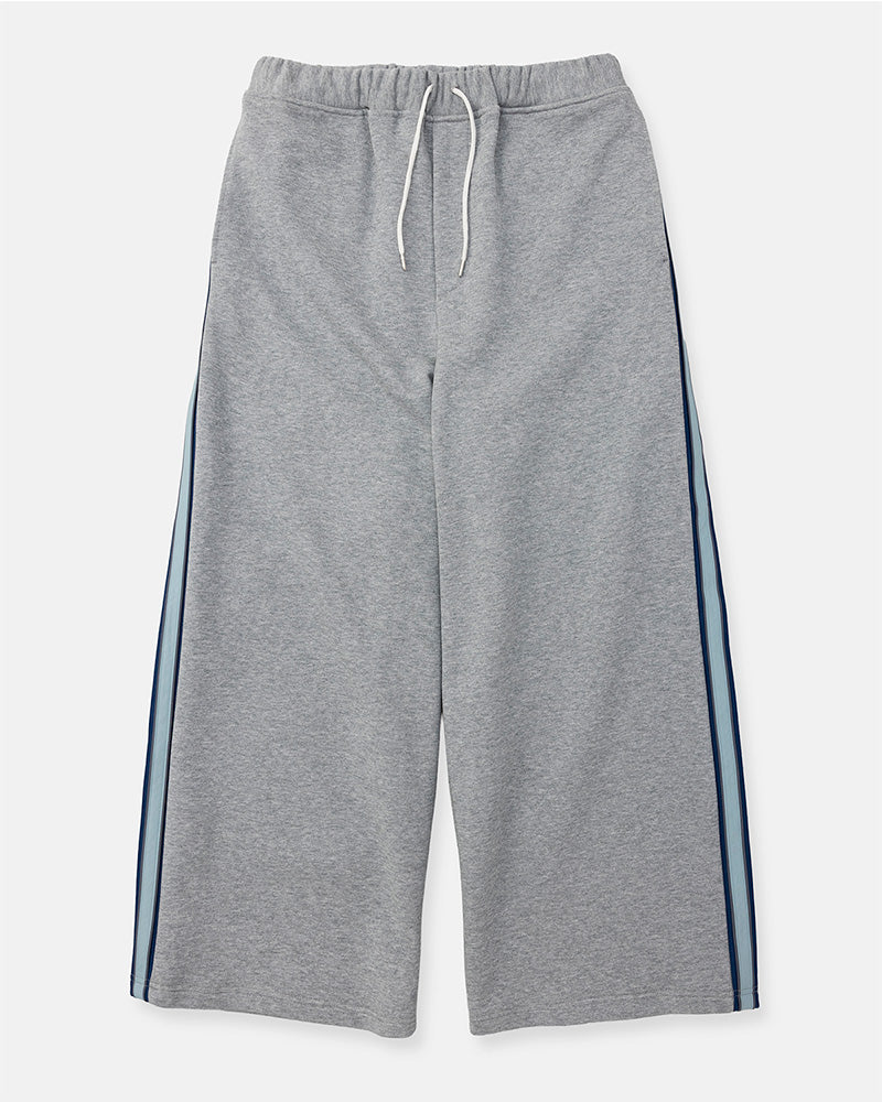 Wide sweatpants