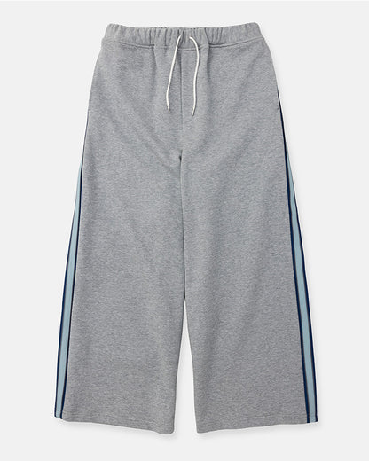 Wide sweatpants
