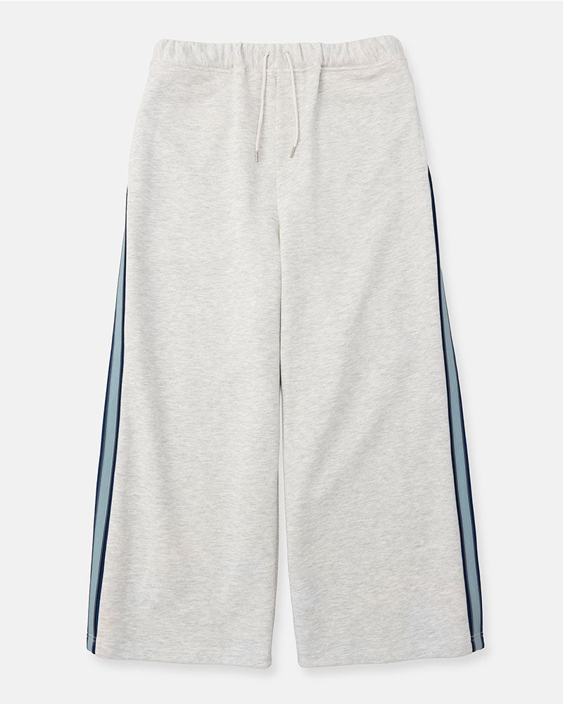 Wide sweatpants