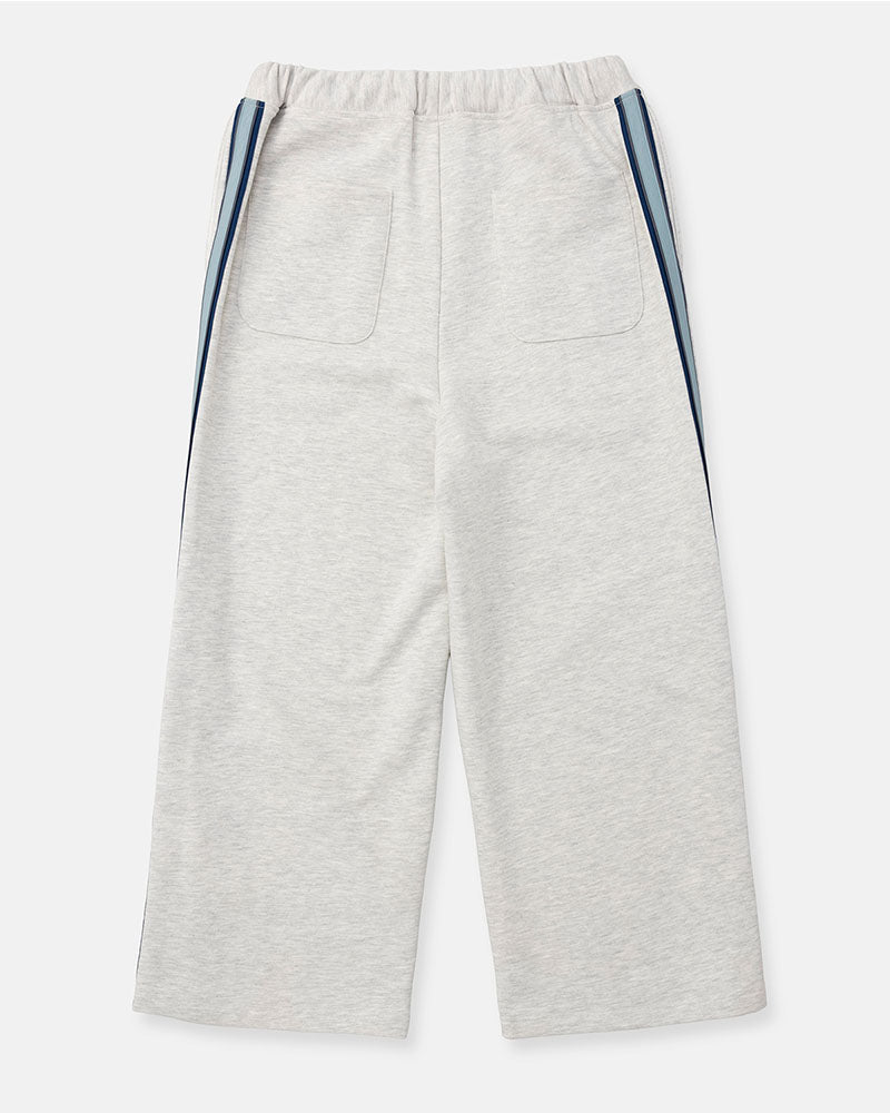 Wide sweatpants