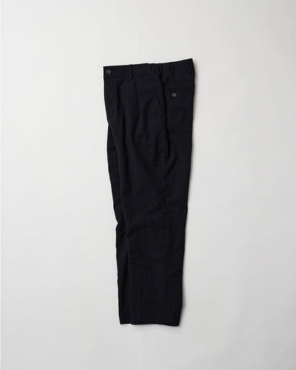 In tuck pants garment wash