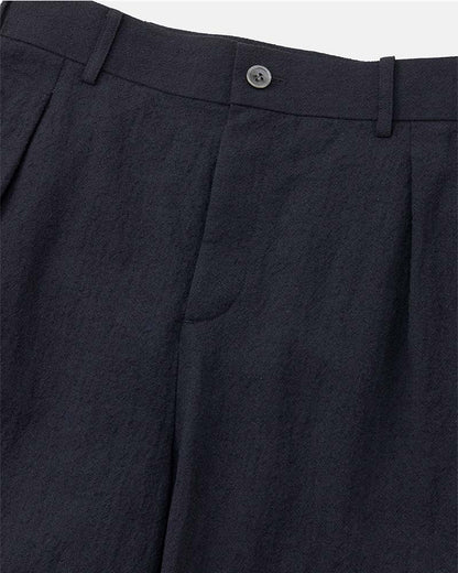 In tuck pants garment wash