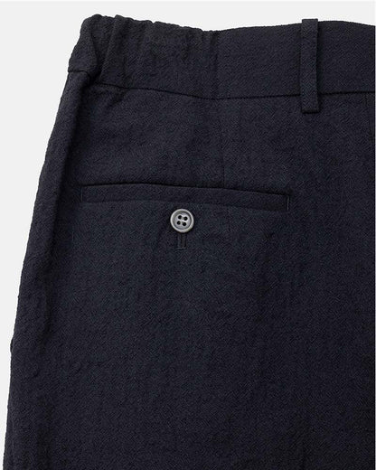In tuck pants garment wash