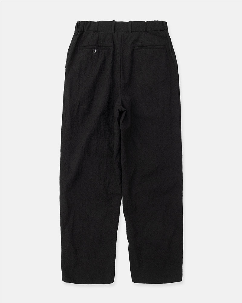 In tuck pants garment wash