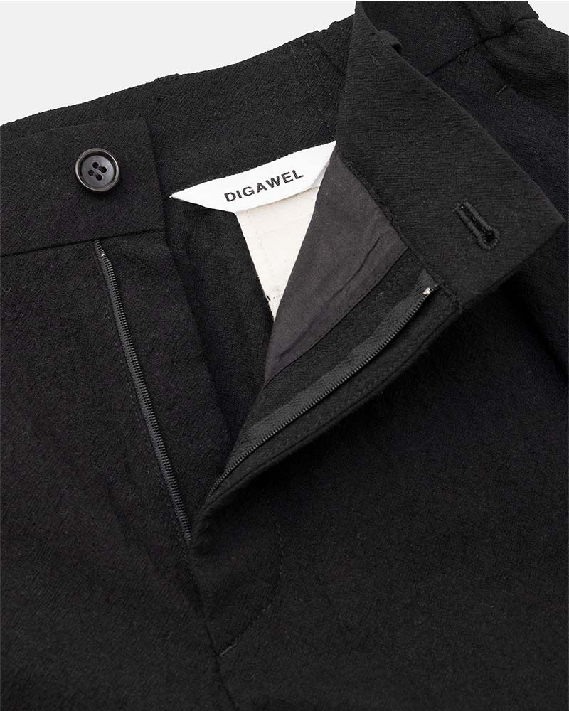 In tuck pants garment wash