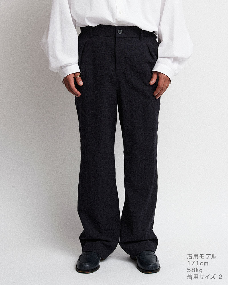 In tuck pants garment wash