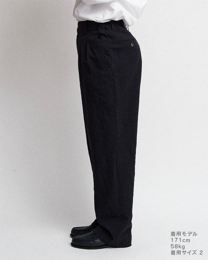 In tuck pants garment wash