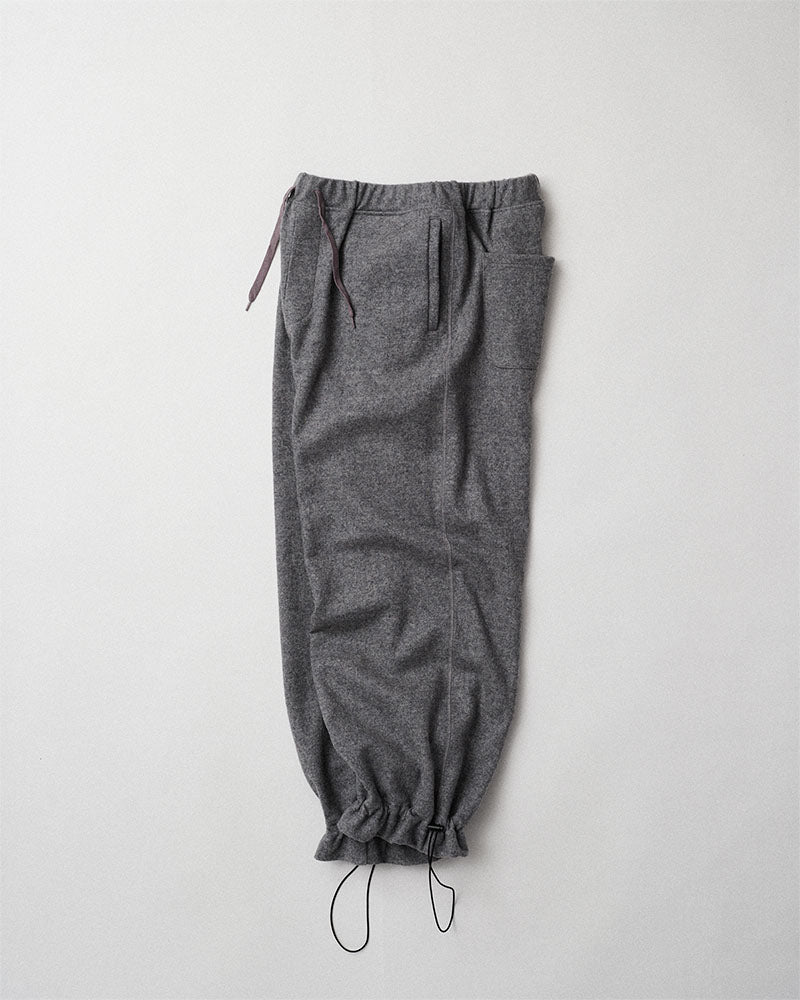 Hem gathers pants