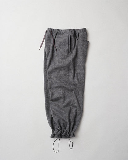 Hem gathers pants