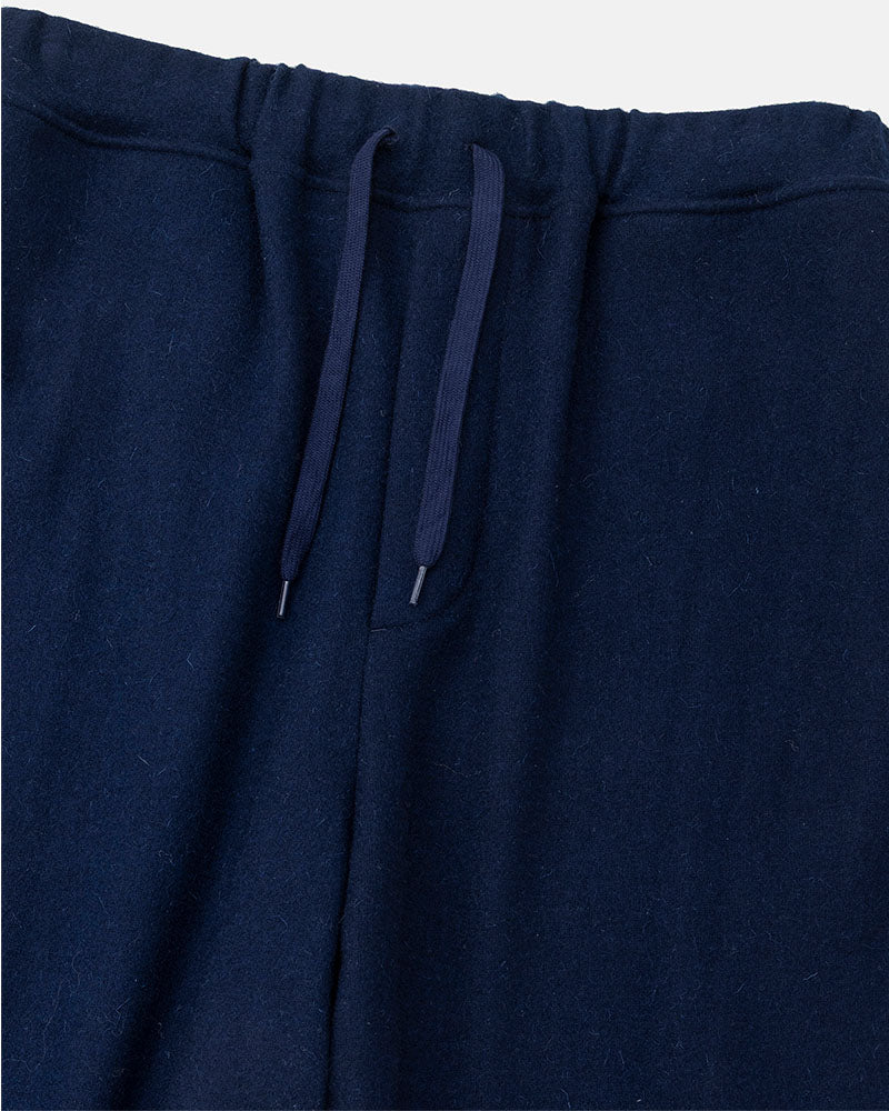 Hem gathers pants