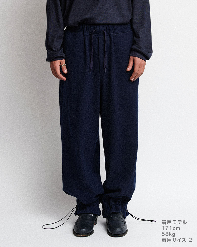 Hem gathers pants