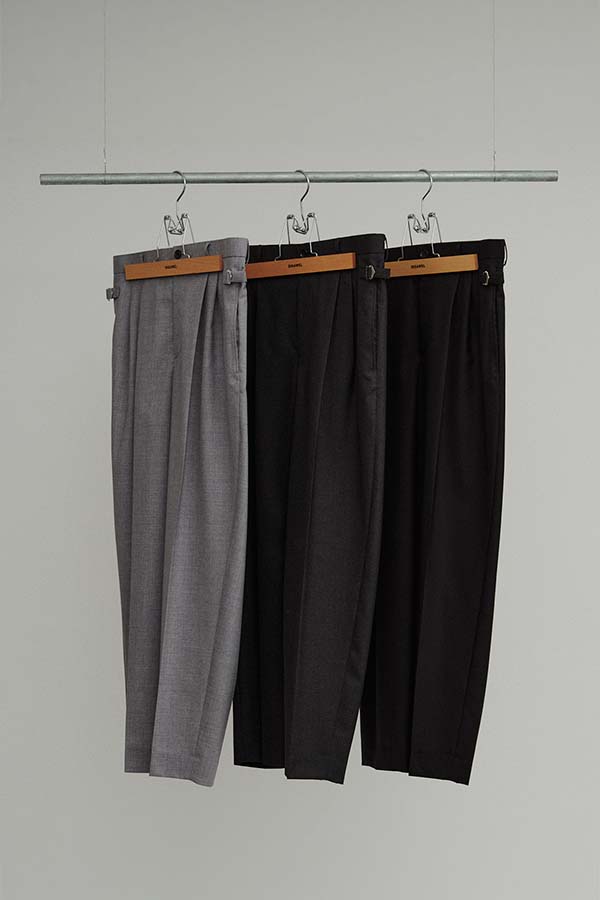 2tuck tapered slacks