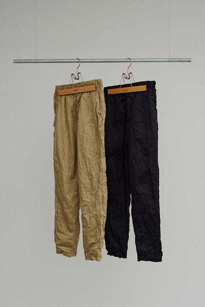 Tapered pants (crease finish)